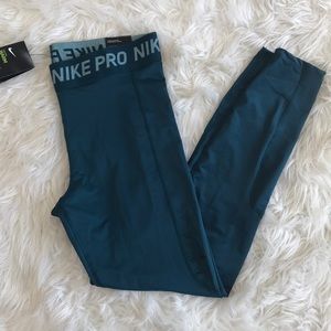 🌸 women’s Nike pro leggings 🌸